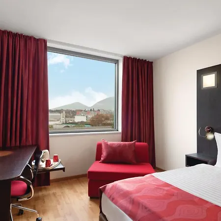 Ramada Encore By Wyndham Geneva Hotel 3*