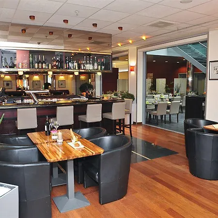 Ramada Encore By Wyndham Geneva Carouge