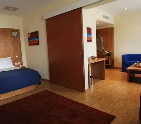 Ramada Encore By Wyndham Geneva